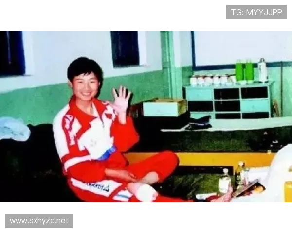 刘洋家的冰箱里只放蛋白粉和冰块