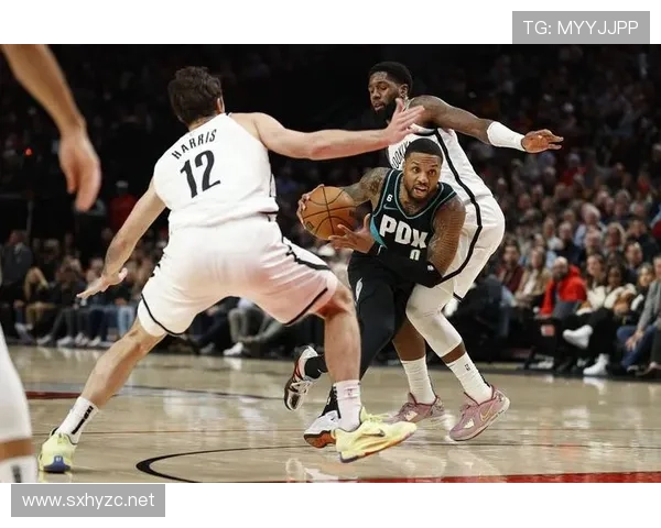 利拉德休赛期天天喝蛋白粉当水，家里冰箱塞满能量胶